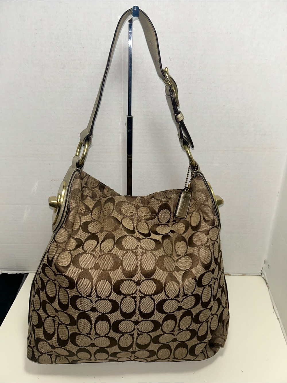 Coach Penelope F16538 Signature C Y2K Metallic Gold Leather Shoulder Bag